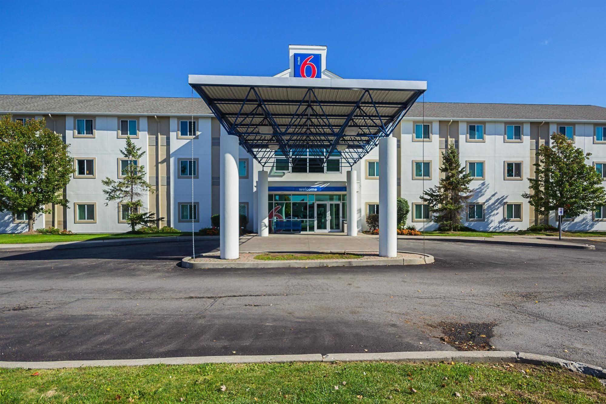 Motel 6-Whitby, On - Toronto East Exterior photo